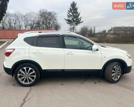 Белый Ниссан Кашкай, объемом двигателя 2 л и пробегом 190 тыс. км за 12000 $, фото 7 на Automoto.ua