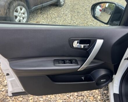 Белый Ниссан Кашкай, объемом двигателя 2 л и пробегом 215 тыс. км за 10499 $, фото 6 на Automoto.ua