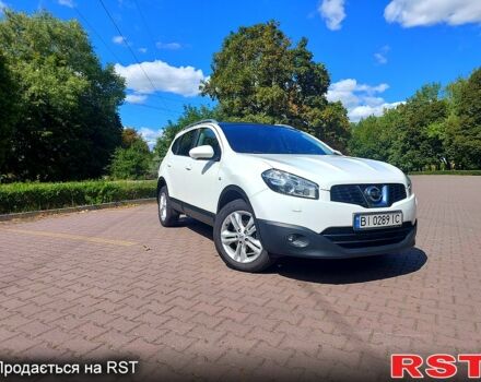 Белый Ниссан Кашкай, объемом двигателя 1.5 л и пробегом 258 тыс. км за 12500 $, фото 2 на Automoto.ua