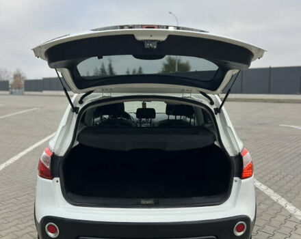 Белый Ниссан Кашкай, объемом двигателя 1.6 л и пробегом 170 тыс. км за 10555 $, фото 44 на Automoto.ua