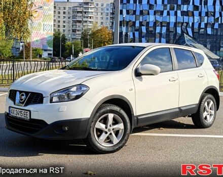 Белый Ниссан Кашкай, объемом двигателя 1.6 л и пробегом 200 тыс. км за 8888 $, фото 1 на Automoto.ua