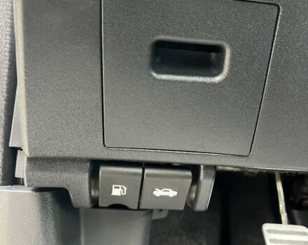 Белый Ниссан Кашкай, объемом двигателя 1.6 л и пробегом 170 тыс. км за 10555 $, фото 18 на Automoto.ua