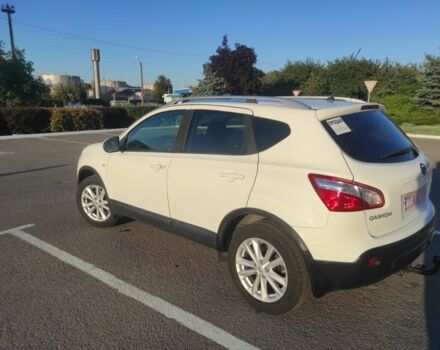 Белый Ниссан Кашкай, объемом двигателя 1.5 л и пробегом 245 тыс. км за 10450 $, фото 2 на Automoto.ua