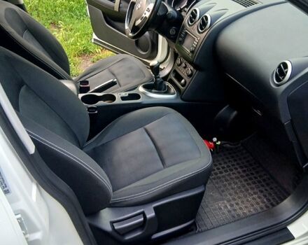 Белый Ниссан Кашкай, объемом двигателя 1.5 л и пробегом 274 тыс. км за 11300 $, фото 7 на Automoto.ua