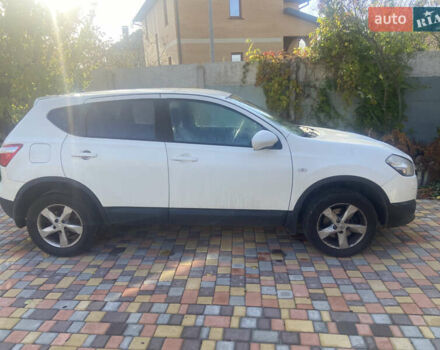 Ніссан Кашкай 2011 у Києві на Automoto.ua Білий Ніссан Кашкай, об'ємом двигуна 0 л та пробігом 210 тис. км за 9200 $, фото 2 на Automoto.ua