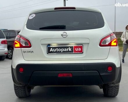 Белый Ниссан Кашкай, объемом двигателя 2 л и пробегом 128 тыс. км за 12490 $, фото 7 на Automoto.ua