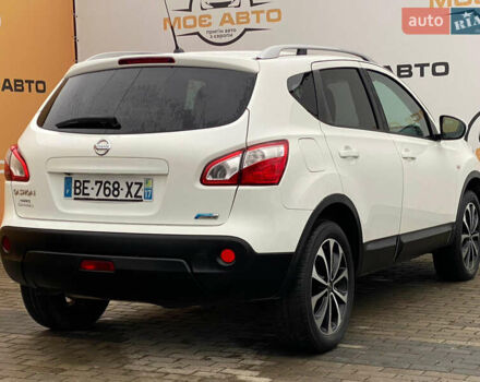 Белый Ниссан Кашкай, объемом двигателя 1.5 л и пробегом 211 тыс. км за 10200 $, фото 2 на Automoto.ua