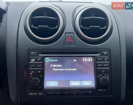 Белый Ниссан Кашкай, объемом двигателя 2 л и пробегом 128 тыс. км за 12490 $, фото 28 на Automoto.ua