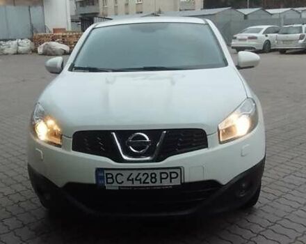 Белый Ниссан Кашкай, объемом двигателя 2 л и пробегом 127 тыс. км за 11800 $, фото 30 на Automoto.ua