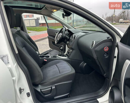 Белый Ниссан Кашкай, объемом двигателя 1.5 л и пробегом 167 тыс. км за 10499 $, фото 29 на Automoto.ua