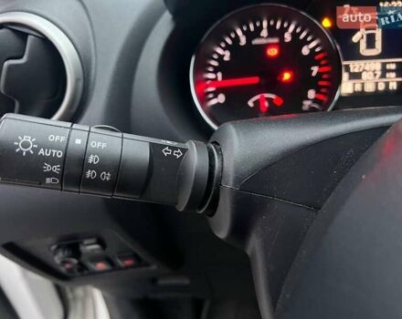 Белый Ниссан Кашкай, объемом двигателя 2 л и пробегом 128 тыс. км за 12490 $, фото 26 на Automoto.ua