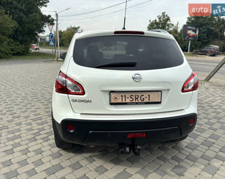 Белый Ниссан Кашкай, объемом двигателя 1.6 л и пробегом 198 тыс. км за 9999 $, фото 12 на Automoto.ua