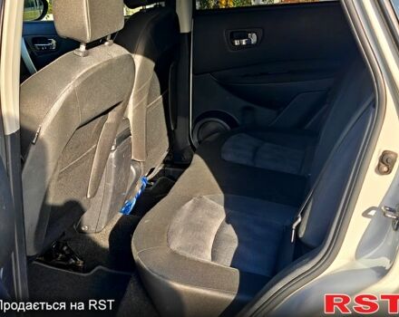 Белый Ниссан Кашкай, объемом двигателя 1.6 л и пробегом 200 тыс. км за 8888 $, фото 5 на Automoto.ua