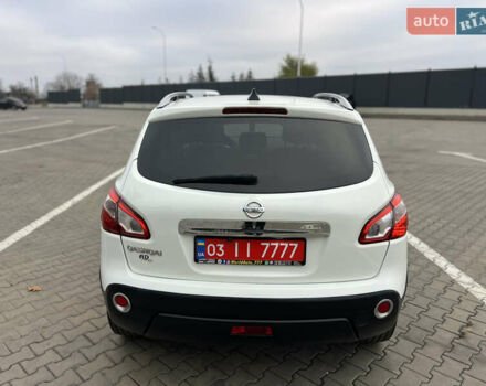 Белый Ниссан Кашкай, объемом двигателя 1.6 л и пробегом 170 тыс. км за 10555 $, фото 9 на Automoto.ua