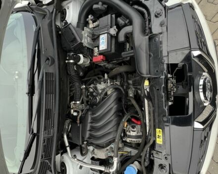 Белый Ниссан Кашкай, объемом двигателя 1.6 л и пробегом 170 тыс. км за 10555 $, фото 19 на Automoto.ua