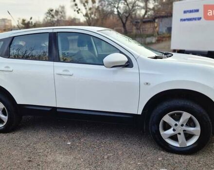 Белый Ниссан Кашкай, объемом двигателя 2 л и пробегом 115 тыс. км за 9900 $, фото 18 на Automoto.ua