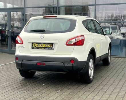 Белый Ниссан Кашкай, объемом двигателя 2 л и пробегом 151 тыс. км за 11300 $, фото 6 на Automoto.ua