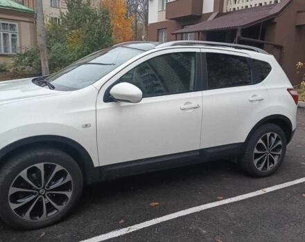 Белый Ниссан Кашкай, объемом двигателя 1.5 л и пробегом 220 тыс. км за 10500 $, фото 5 на Automoto.ua