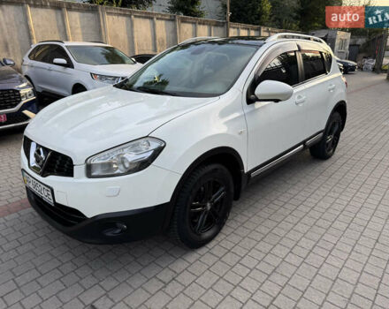 Белый Ниссан Кашкай, объемом двигателя 2 л и пробегом 168 тыс. км за 9900 $, фото 3 на Automoto.ua