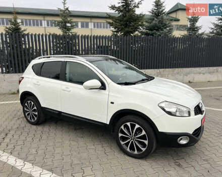 Белый Ниссан Кашкай, объемом двигателя 1.6 л и пробегом 170 тыс. км за 10555 $, фото 6 на Automoto.ua