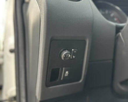 Білий Ніссан Кашкай, об'ємом двигуна 2 л та пробігом 221 тис. км за 9900 $, фото 44 на Automoto.ua