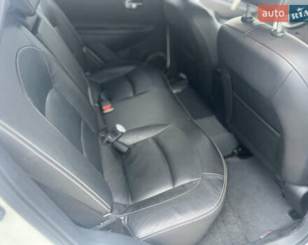 Белый Ниссан Кашкай, объемом двигателя 2 л и пробегом 190 тыс. км за 12000 $, фото 20 на Automoto.ua