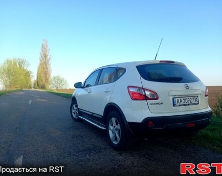 Белый Ниссан Кашкай, объемом двигателя 2 л и пробегом 150 тыс. км за 11900 $, фото 3 на Automoto.ua