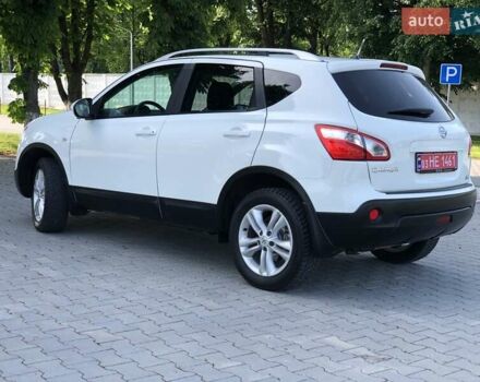 Белый Ниссан Кашкай, объемом двигателя 1.6 л и пробегом 215 тыс. км за 10500 $, фото 6 на Automoto.ua