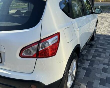 Білий Ніссан Кашкай, об'ємом двигуна 2 л та пробігом 161 тис. км за 10950 $, фото 5 на Automoto.ua