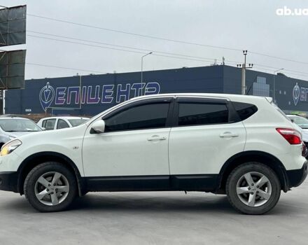 Белый Ниссан Кашкай, объемом двигателя 2 л и пробегом 128 тыс. км за 12490 $, фото 4 на Automoto.ua