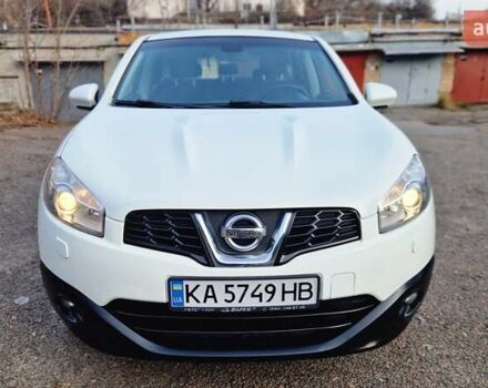 Белый Ниссан Кашкай, объемом двигателя 2 л и пробегом 115 тыс. км за 9900 $, фото 3 на Automoto.ua