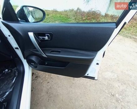 Білий Ніссан Кашкай, об'ємом двигуна 2 л та пробігом 231 тис. км за 11800 $, фото 32 на Automoto.ua