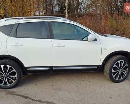 Белый Ниссан Кашкай, объемом двигателя 1.6 л и пробегом 227 тыс. км за 10800 $, фото 5 на Automoto.ua