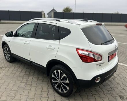 Белый Ниссан Кашкай, объемом двигателя 1.6 л и пробегом 170 тыс. км за 10555 $, фото 4 на Automoto.ua