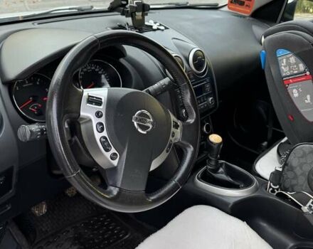 Белый Ниссан Кашкай, объемом двигателя 1.6 л и пробегом 214 тыс. км за 10800 $, фото 5 на Automoto.ua