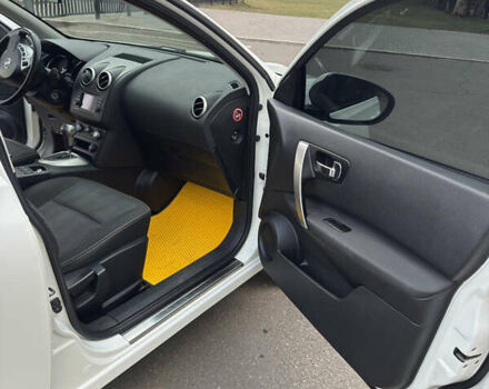 Білий Ніссан Кашкай, об'ємом двигуна 2 л та пробігом 147 тис. км за 12300 $, фото 20 на Automoto.ua