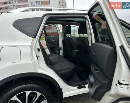 Белый Ниссан Кашкай, объемом двигателя 1.5 л и пробегом 167 тыс. км за 10499 $, фото 25 на Automoto.ua