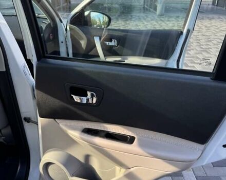 Білий Ніссан Кашкай, об'ємом двигуна 2 л та пробігом 161 тис. км за 10950 $, фото 18 на Automoto.ua