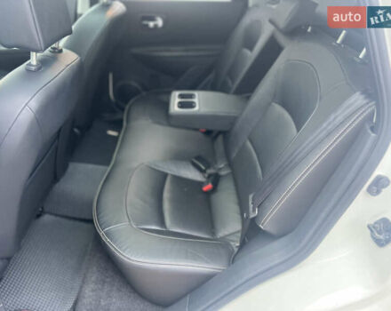 Белый Ниссан Кашкай, объемом двигателя 2 л и пробегом 190 тыс. км за 12000 $, фото 38 на Automoto.ua