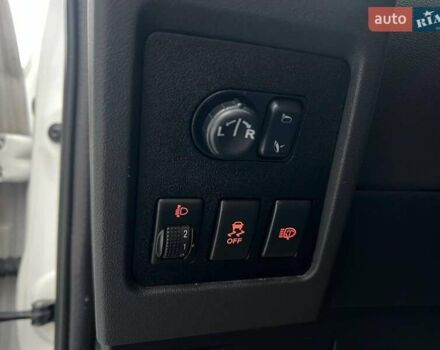 Белый Ниссан Кашкай, объемом двигателя 2 л и пробегом 128 тыс. км за 12490 $, фото 20 на Automoto.ua