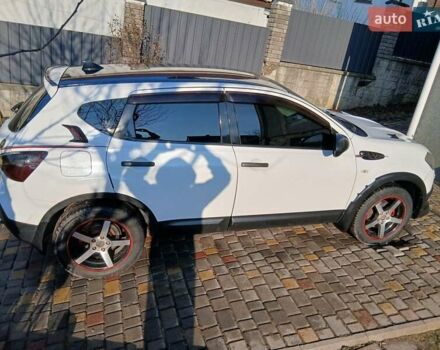 Білий Ніссан Кашкай, об'ємом двигуна 1.6 л та пробігом 285 тис. км за 8800 $, фото 1 на Automoto.ua