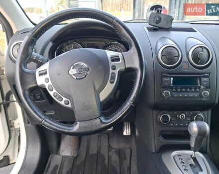 Белый Ниссан Кашкай, объемом двигателя 2 л и пробегом 132 тыс. км за 11084 $, фото 8 на Automoto.ua