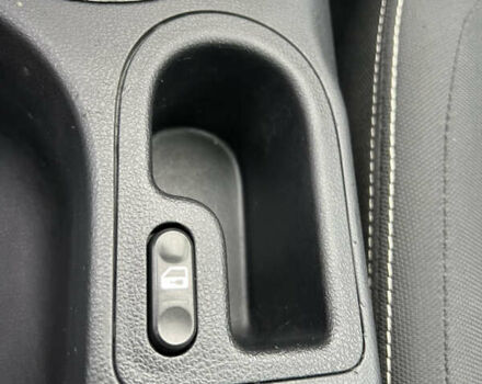 Белый Ниссан Кашкай, объемом двигателя 1.6 л и пробегом 170 тыс. км за 10555 $, фото 25 на Automoto.ua