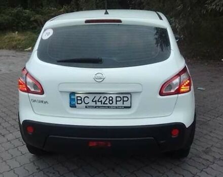Белый Ниссан Кашкай, объемом двигателя 2 л и пробегом 127 тыс. км за 11800 $, фото 12 на Automoto.ua