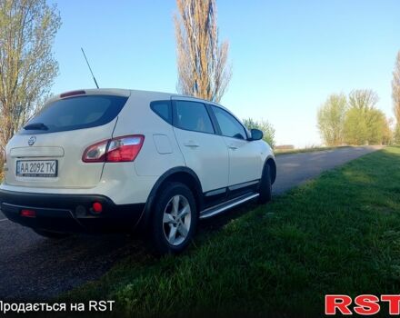 Белый Ниссан Кашкай, объемом двигателя 2 л и пробегом 150 тыс. км за 11900 $, фото 1 на Automoto.ua