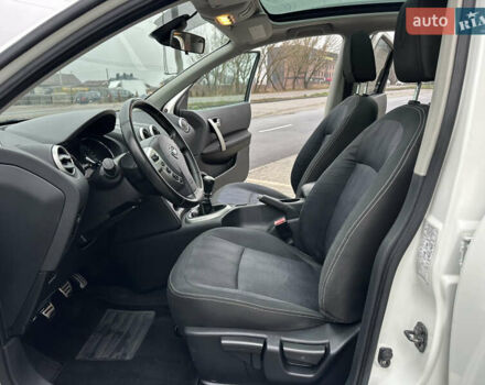 Белый Ниссан Кашкай, объемом двигателя 1.5 л и пробегом 167 тыс. км за 10499 $, фото 17 на Automoto.ua