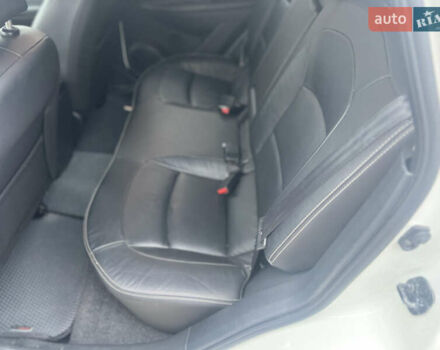 Белый Ниссан Кашкай, объемом двигателя 2 л и пробегом 190 тыс. км за 12000 $, фото 18 на Automoto.ua