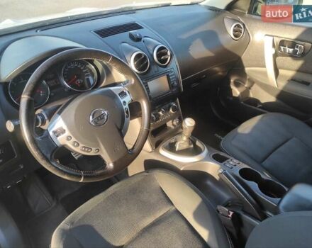 Белый Ниссан Кашкай, объемом двигателя 1.5 л и пробегом 245 тыс. км за 10800 $, фото 13 на Automoto.ua