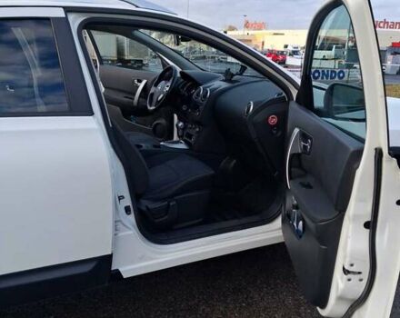 Белый Ниссан Кашкай, объемом двигателя 2 л и пробегом 132 тыс. км за 11084 $, фото 3 на Automoto.ua