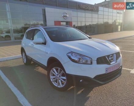 Белый Ниссан Кашкай, объемом двигателя 1.5 л и пробегом 245 тыс. км за 10800 $, фото 1 на Automoto.ua